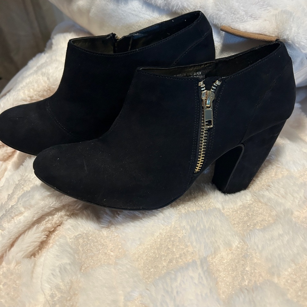 Elegant Black Ankle Boots